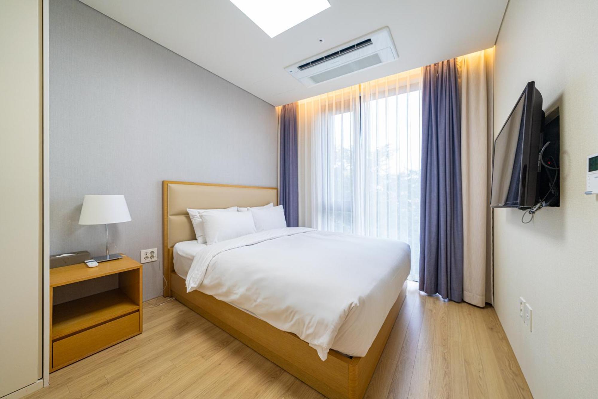 Velum Resort Seogwipo Extérieur photo
